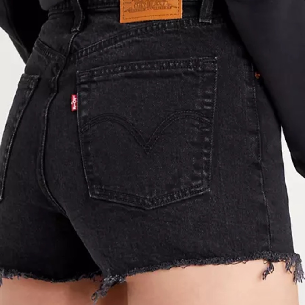 Levi’s Ribcage high-rise black denim shorts
